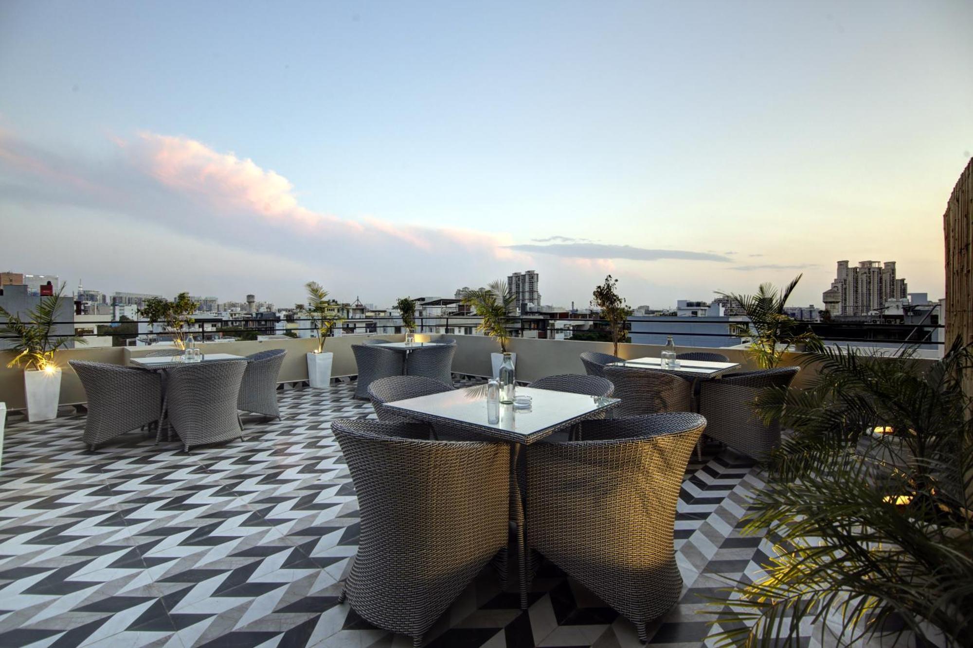 Saltstayz Select - Golf Course Road غورغاون المظهر الخارجي الصورة