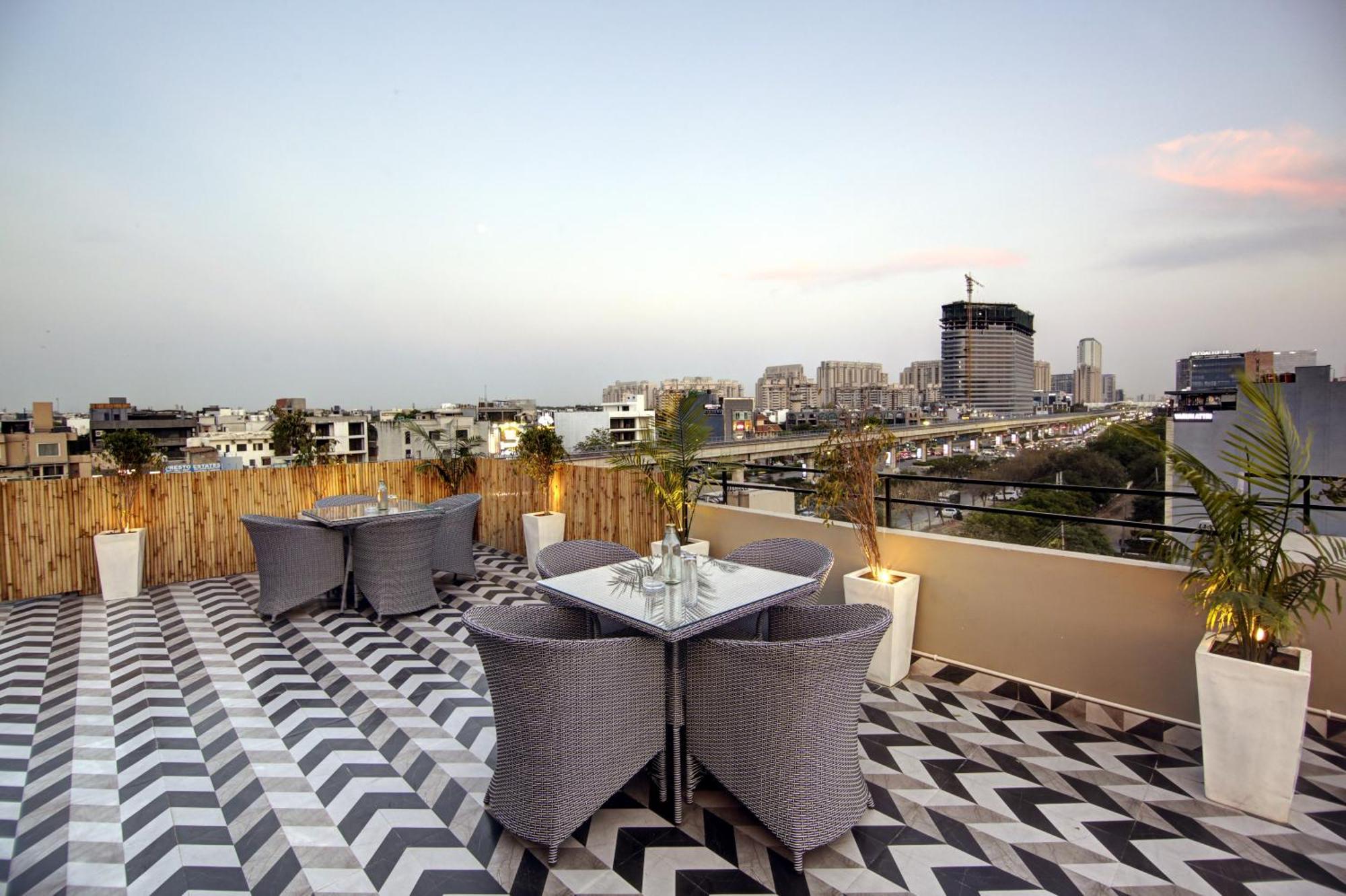 Saltstayz Select - Golf Course Road غورغاون المظهر الخارجي الصورة